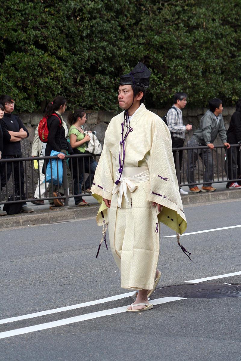 日本平安时代服饰男子图片