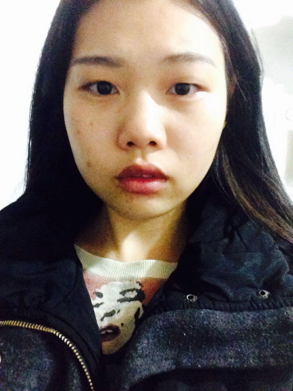 左右脸不对称的人自拍是怎样一种体验?