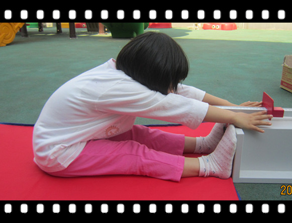 柔韧性一般希望在今年内可以劈叉下腰怎么拉筋比较好