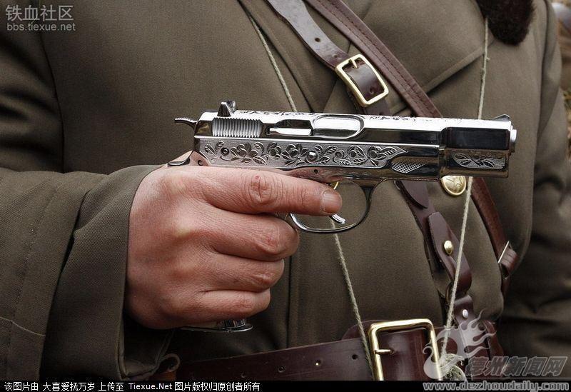 如何评价国产qsz-11式5.8mm 手枪?