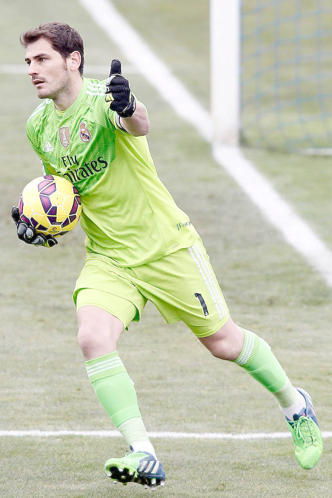 为什么卡西利亚斯作为门将还有这么高的知名度