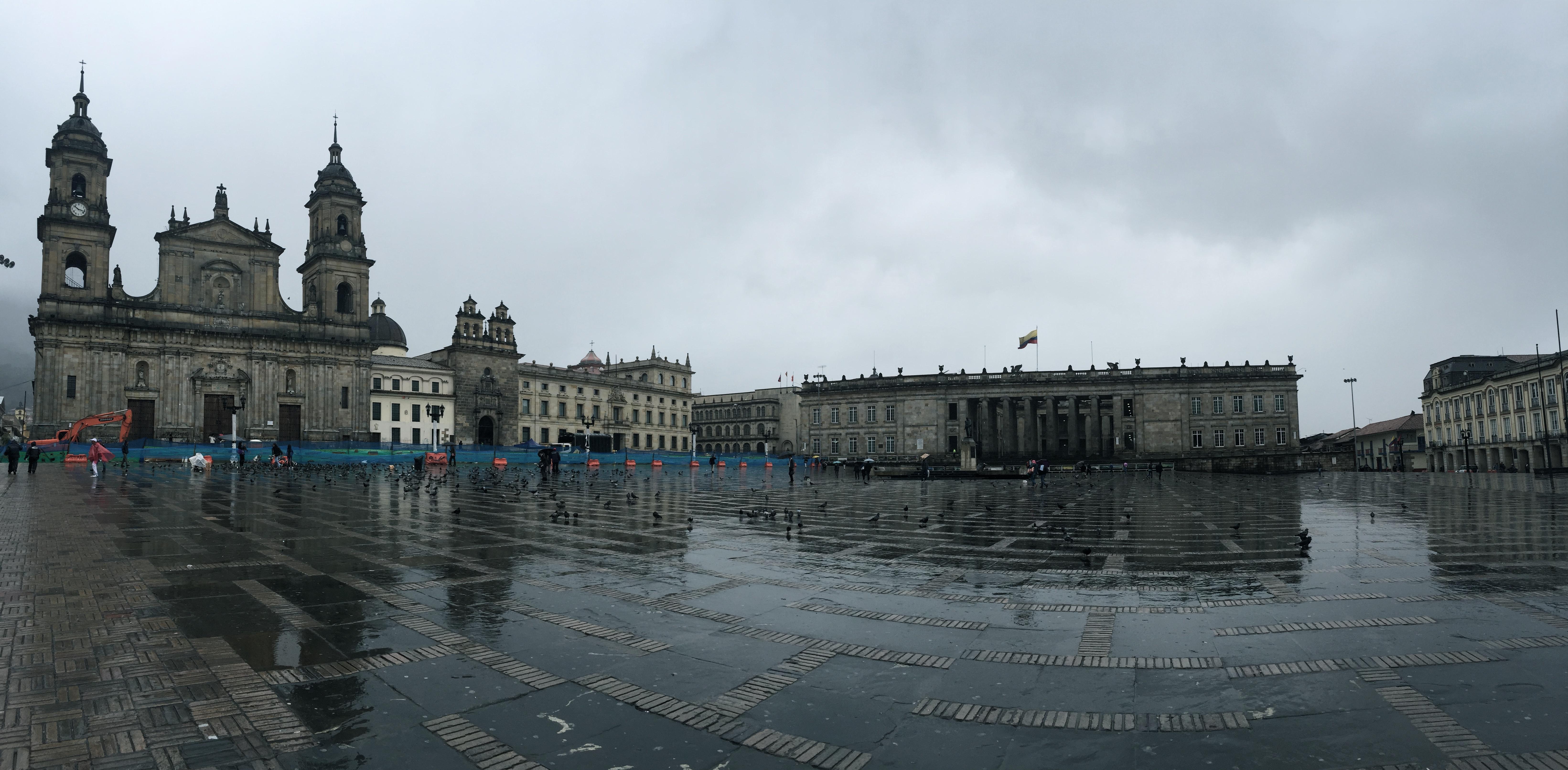 哥伦比亚是个怎样的国家首都波哥大是个怎样的城市哥伦比亚人有什么