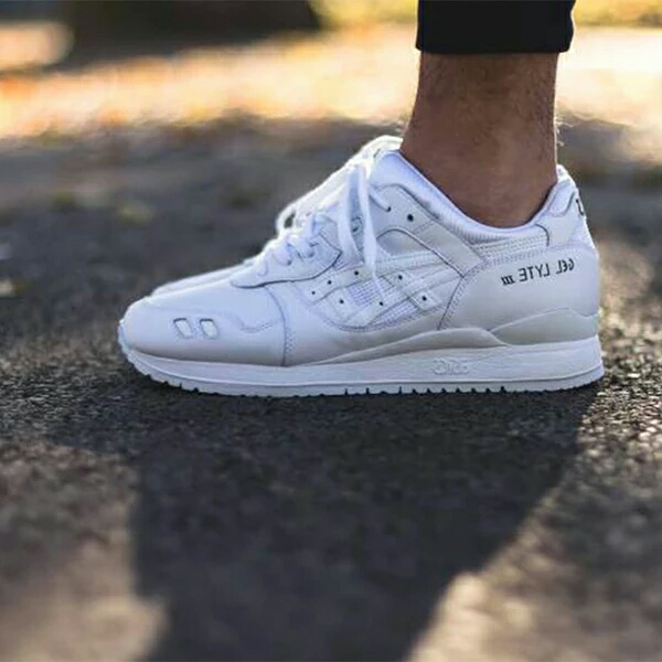 男生有没有什么比较好看的小白鞋? - 甜味腿毛