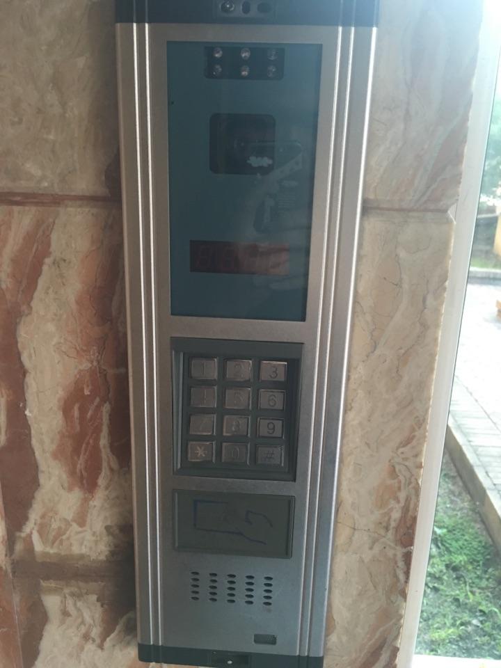 关于如何设置单元门开门密码? - 公寓