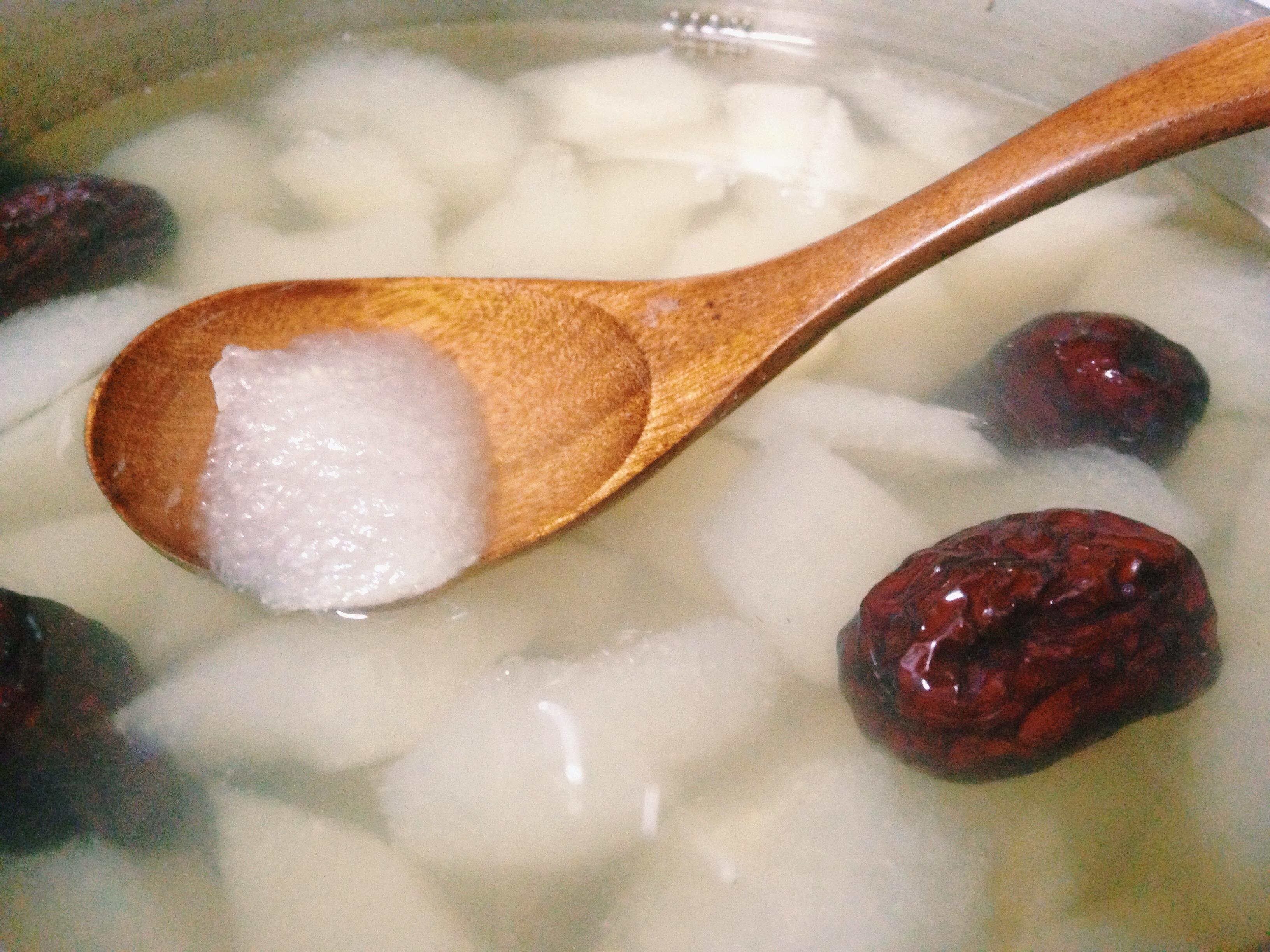 荸荠煮梨水怎么做_荸荠煮梨水的做法_豆果美食
