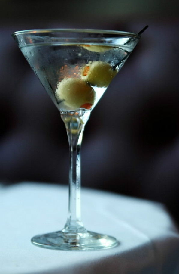 来杯杜松子鸡尾酒 ?