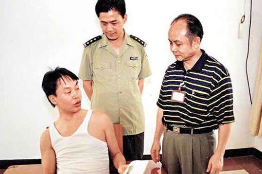 于是 1998 年 11 月 12 日,广州市中级人民法院判处张子强,陈智浩等