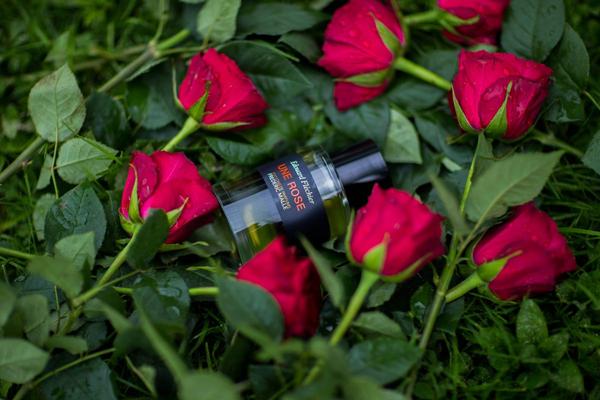 我爱她们,你有解药?《欲望都市》的主角们最适合用的香氛,扑面而来ing