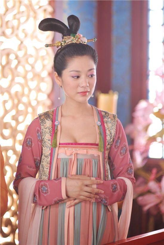 《武媚娘传奇》中的服饰有哪些不妥的地方? - 知乎