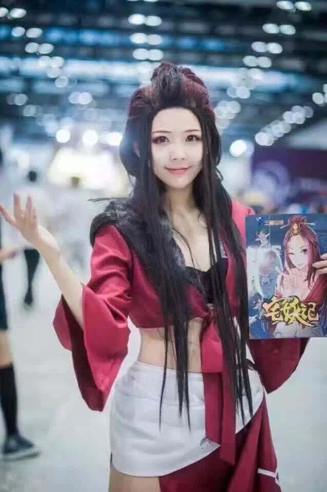 为纯情丫头洛瑶瑶和东明山女神赤姐儿带盐~请来两位美女coser特意制作