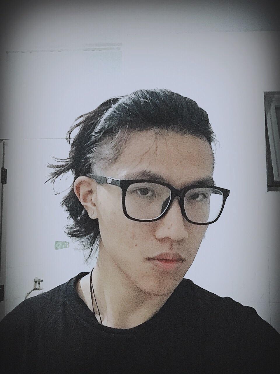 男生留长发怎么打理过渡期的发型?