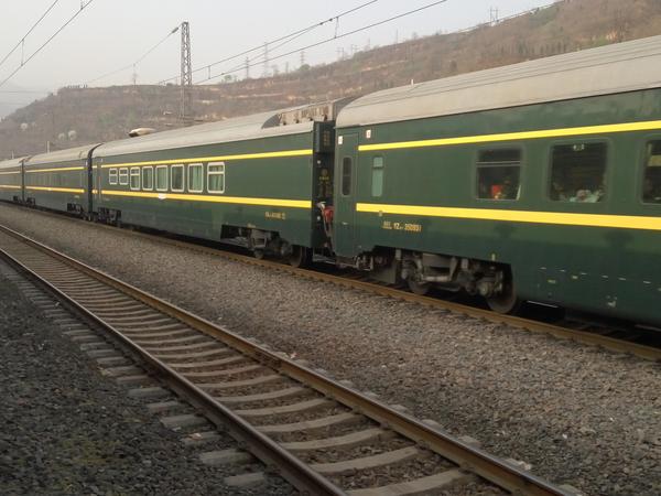 任家湾站调df7c西局新段 以下为任家湾-杨家湾区间 杨家湾交会成都