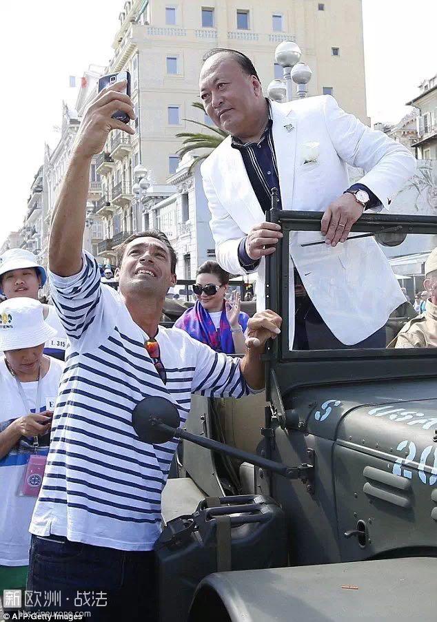 如何看待天狮集团在法国尼斯创造最大规模人体主题创意组字的吉尼斯