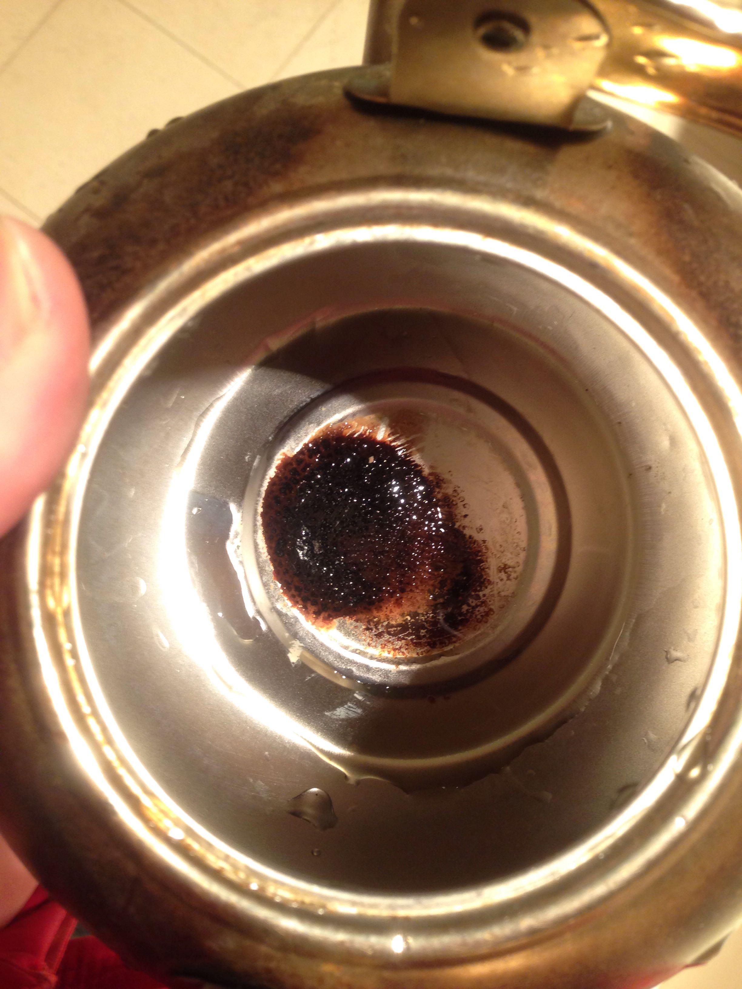 怎样去除不锈钢水壶里烧焦的碳垢?