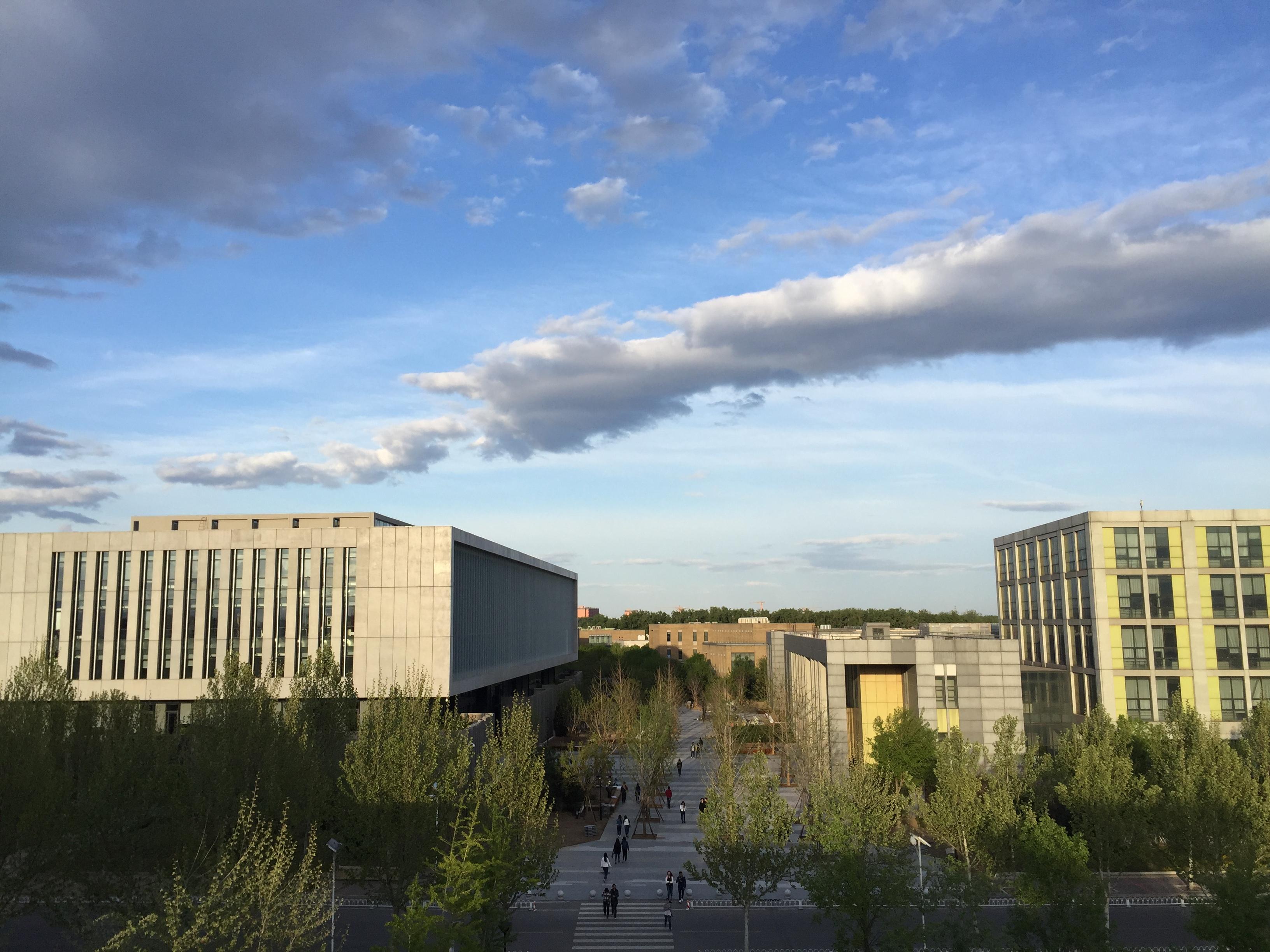 使用中央财经大学沙河校区新图书馆是怎样的体验?