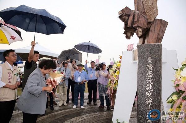 如何评价洪素珠辱骂外省老大爷是中国难民,让