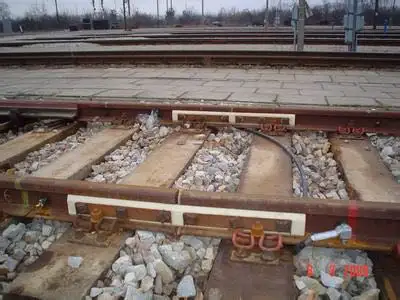 为什么热胀冷缩不会导致铁轨的长度发生变化