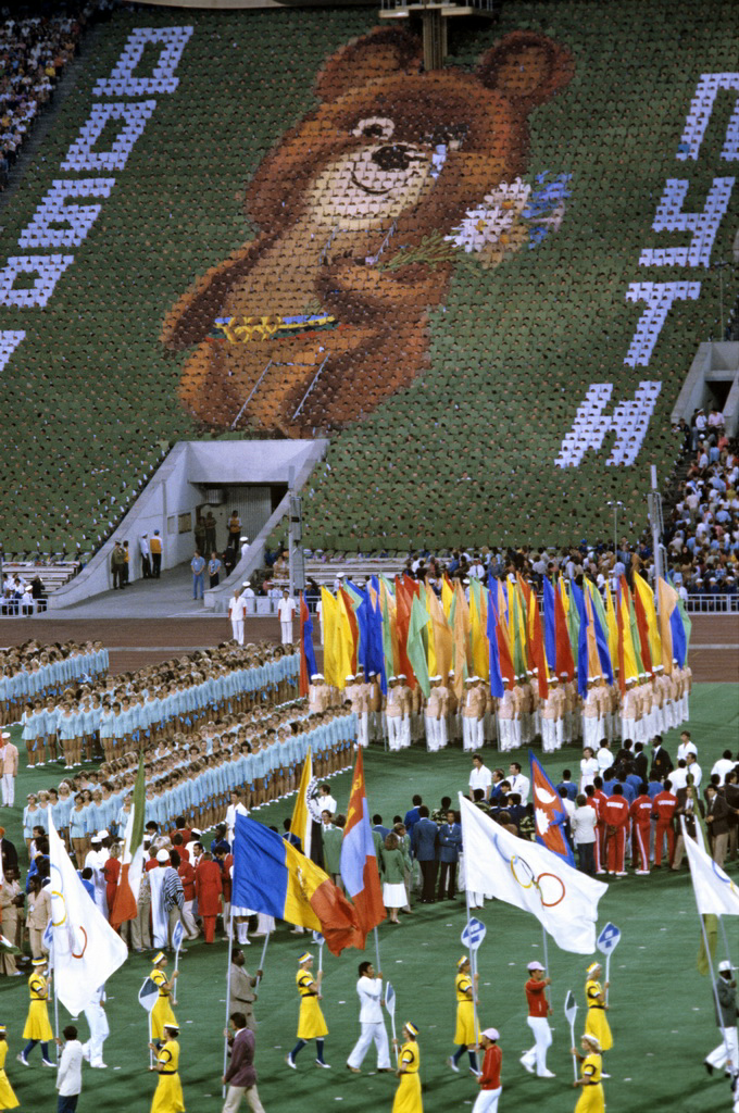 奥运会误挂苏联国旗图片