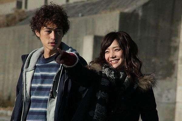 经典代表作应该是电影《go 大暴走》和电视剧《池袋西口公园了》《gto