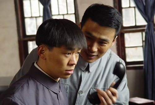 2005年上映了一部电视剧《暗算》,王宝强饰演盲人谍报员"阿炳".