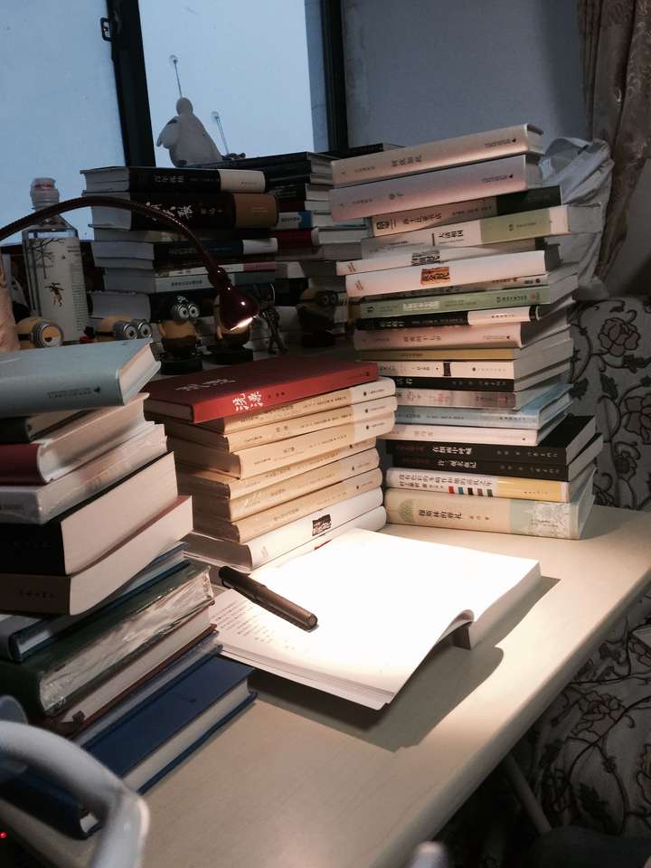 为什么在朋友圈晒美食都是赞,晒读书都是回复装逼?