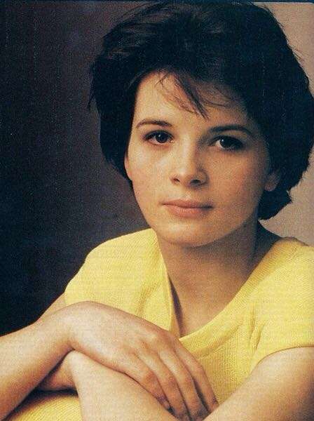 一个欧洲三大电影节大满贯影后,她的眼神总是温情无限 伊莲娜·雅各布