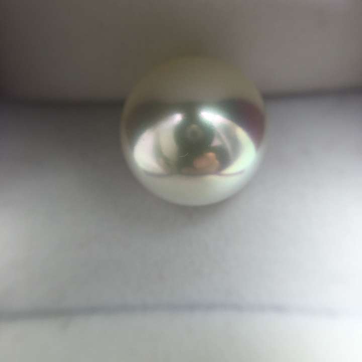 南洋金珠和大溪地黑珍珠哪个好？南洋金珠和大溪地黑珍珠都是比较名贵的，价值连城的珍珠，它们区分还是