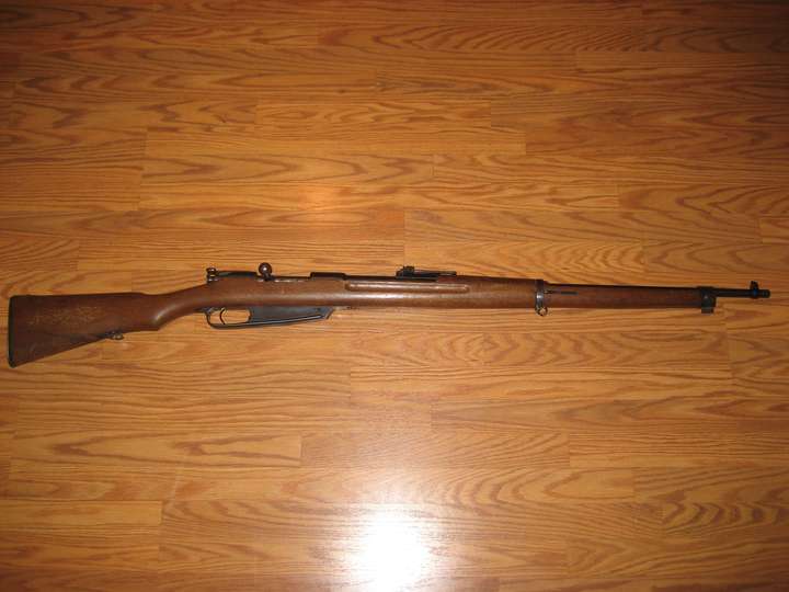 这是一杆老枪,也是本文的主角.为了方便叙事,我们就叫它"老八"吧.