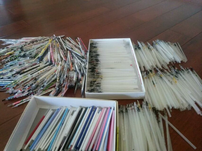 有没有回收空笔芯的呀?