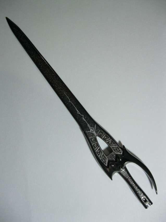 前女友频繁找自己自己又总是忍不住回应她我是不是太尿性了