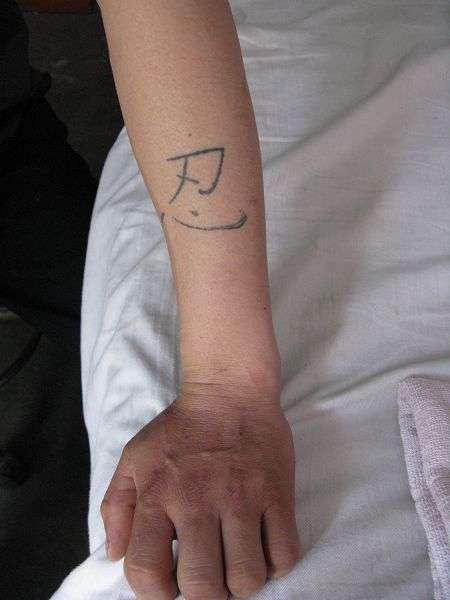 纹在外人可见部位的文身对你的生活带来了什么影响?