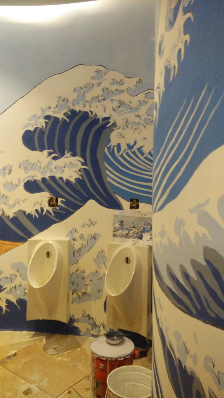 你见过哪些精彩而不粗俗的厕所涂鸦/壁画?