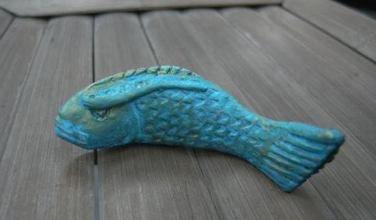 盗墓笔记中蛇眉铜鱼实物应该是什么样子的?