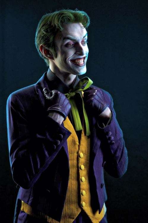 如何评价杰瑞德莱托jaredleto版小丑joker的造型