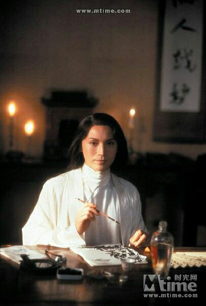 这是1993年根据真实事件拍摄的影片蝴蝶君中他的样子