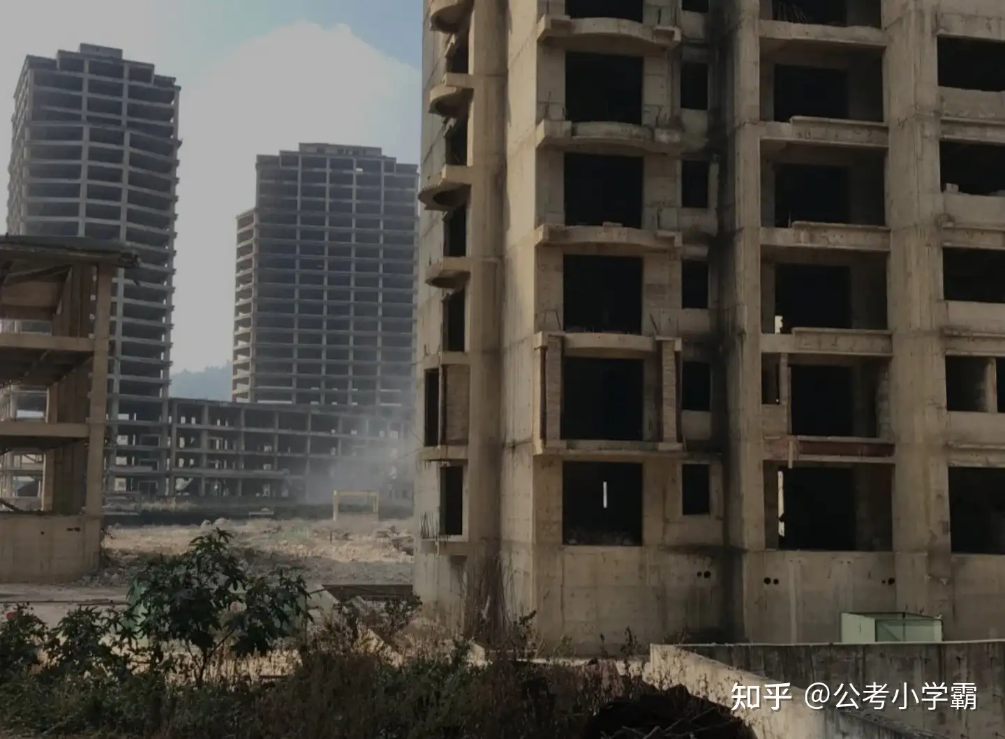 媒体评「提前还贷比借钱难」,专家建议适度降低存量房贷利率,会带来哪些改善? 媒体评「提前还贷比借钱难」,专家建议适度降低存量房贷利率,会带来哪些改善?