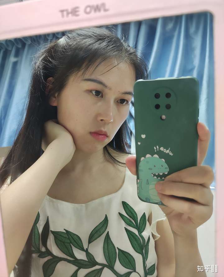 为什么现在很多女孩子很普通却很"自信"(此特指自我感觉良好)?