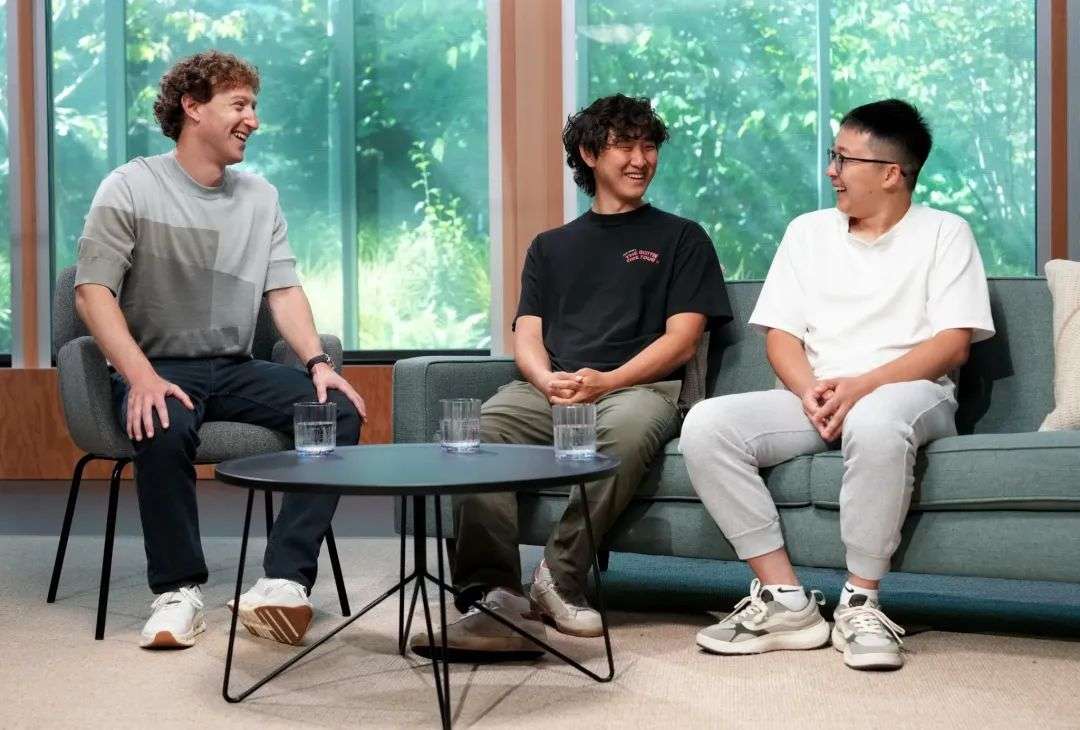2025 硅谷 AI 战局半年盘点：连环收购案、大厂抢人，谁能杀出重围？｜对谈 Fusion Fund 创始合伙人张璐