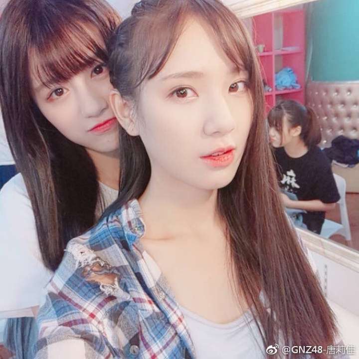 直播左各种表白,被liga发了弟弟卡2333 情节大概是——从初恋兜兜转