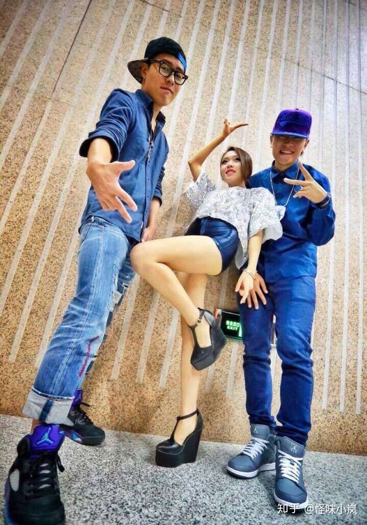 想知道满舒克和苏西利的故事