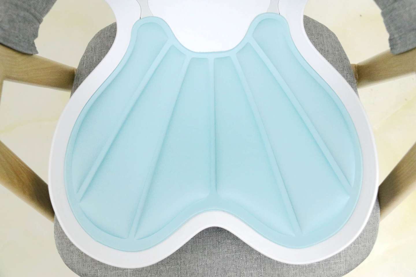 矫正坐姿,舒缓压力,荣泰P30好姿态按摩坐垫体验