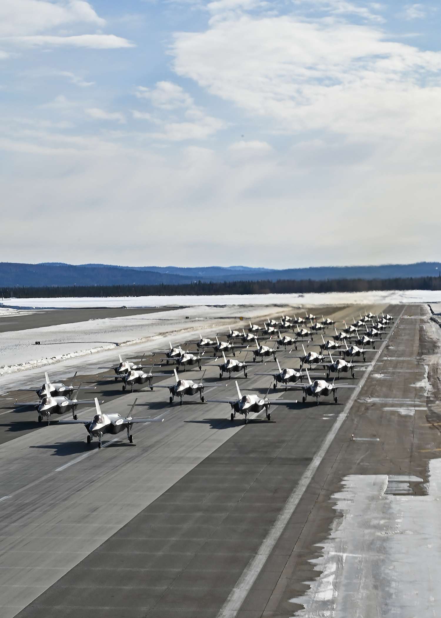 美国阿拉斯加空军基地图片