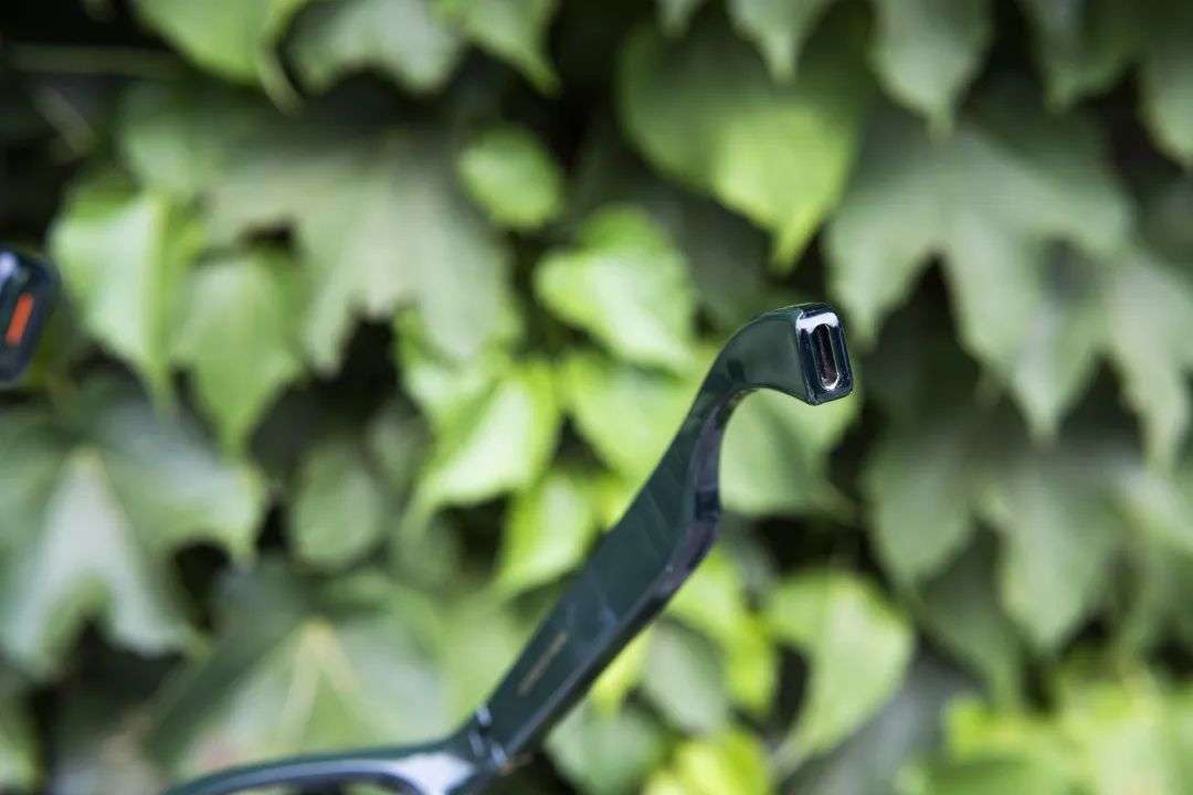 小米 AI 眼镜首发体验：对于国内用户，这可能是更好的 Meta Ray-Ban