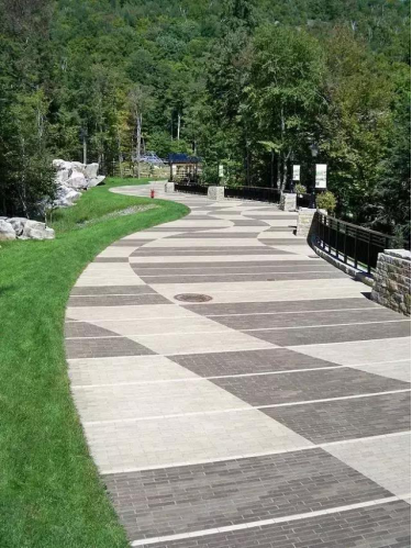 你见过哪些有意思的地砖铺装方式?