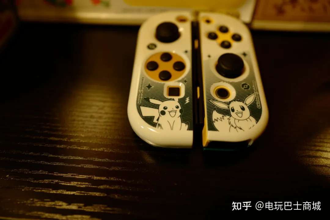 新年第一发 Hori 初代御三家joy Con充电座与保护壳套组默默扛下所有 知乎