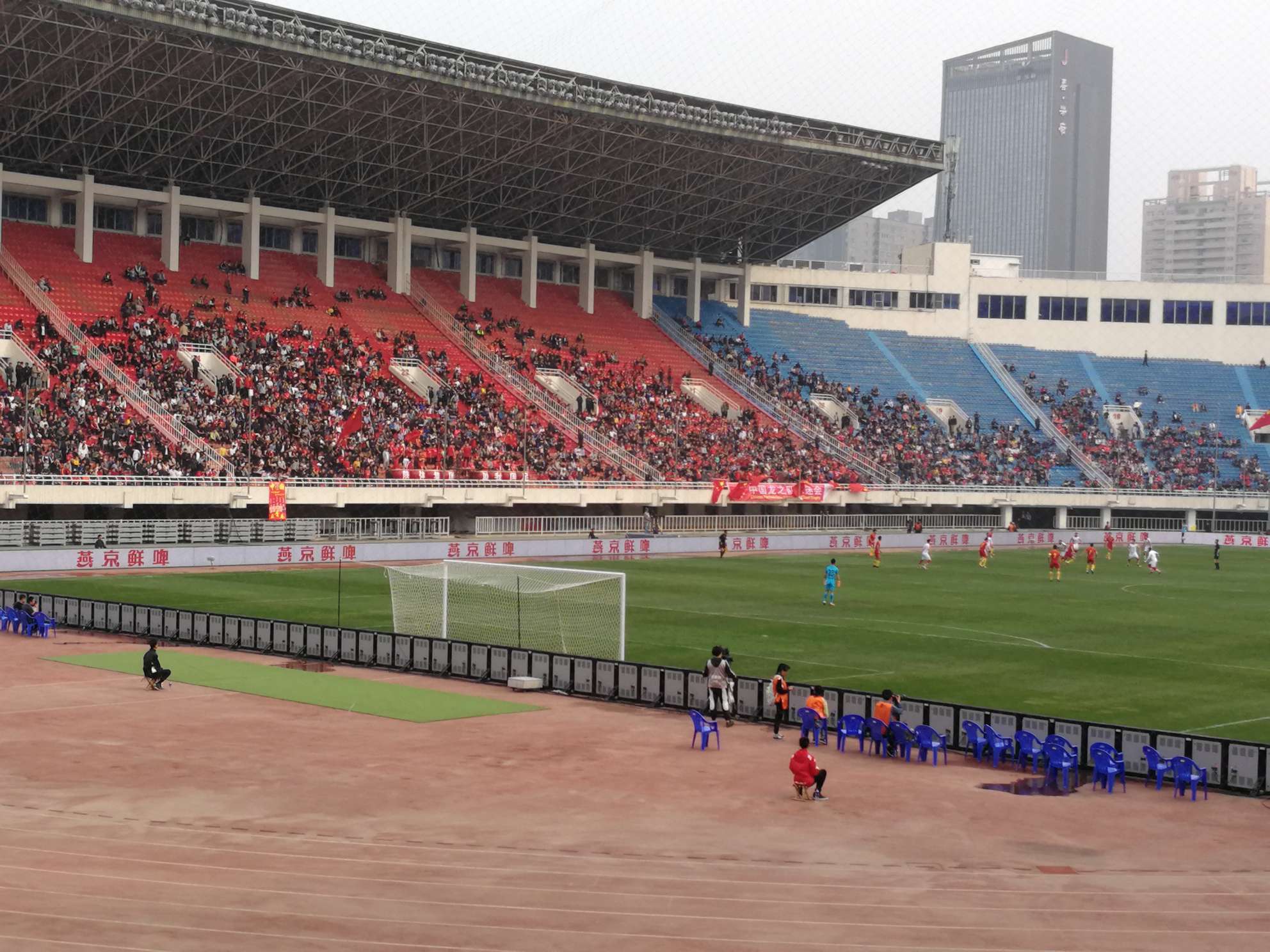u23国青与叙利亚的友谊赛,朱雀体育场依然涌进来一万多观众