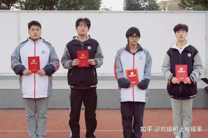 【活力校园】向阳而生行且远 肩负轻风共凌云 | 建筑装饰技术/幼儿保育2502班级风采展！(图11)