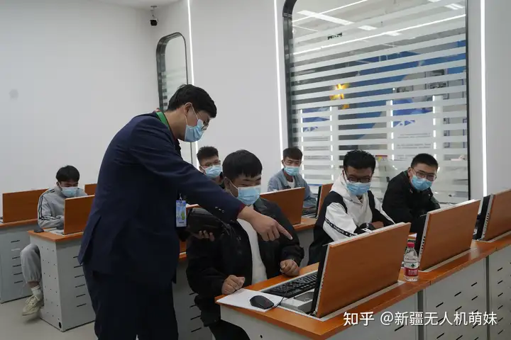 新疆无人机培训丨学习无人机时，有哪些注意事项？《学习指南》