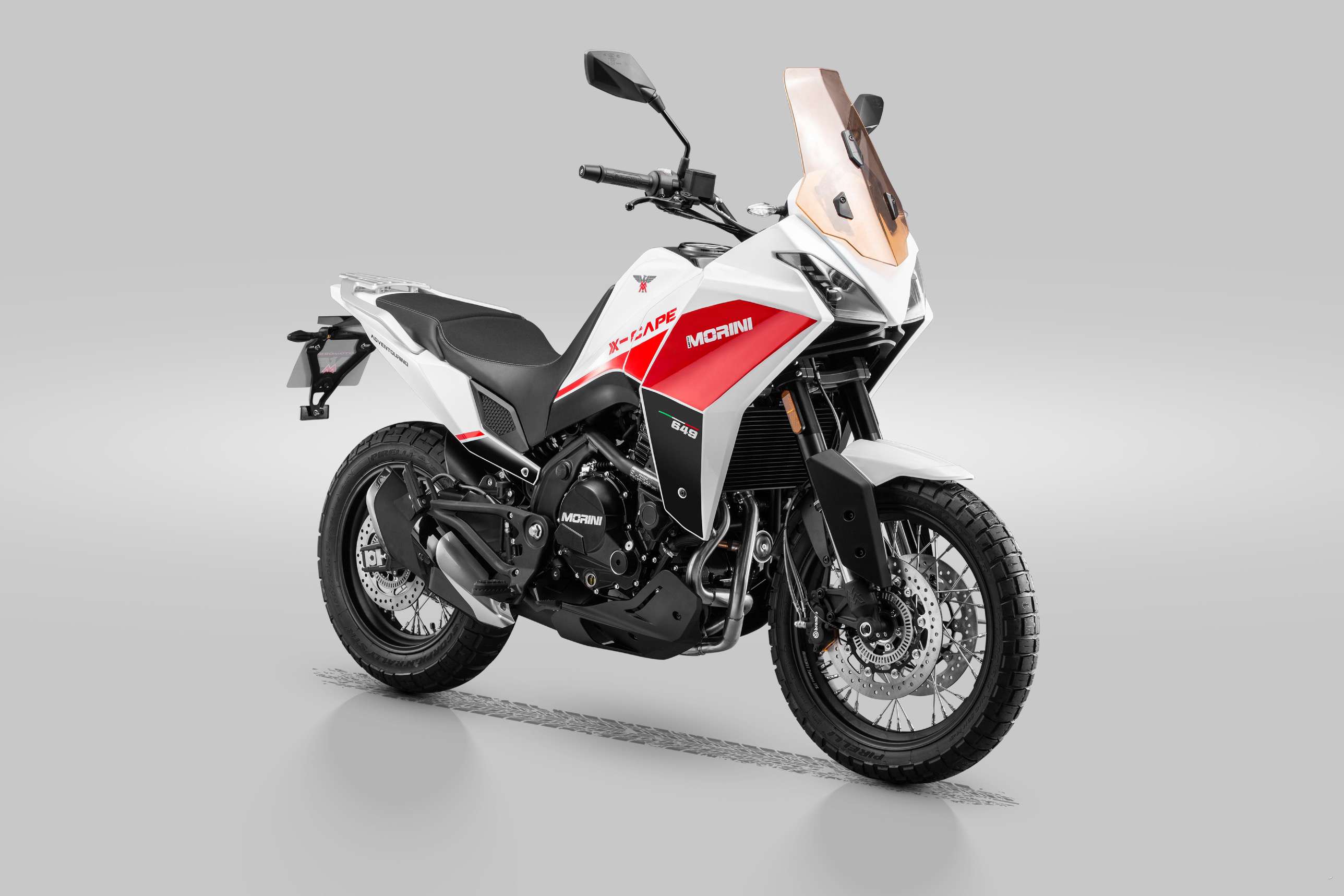 阿丁跑得慢 的想法: 摩托莫里尼x-cape 650 adv,你觉得哪个颜