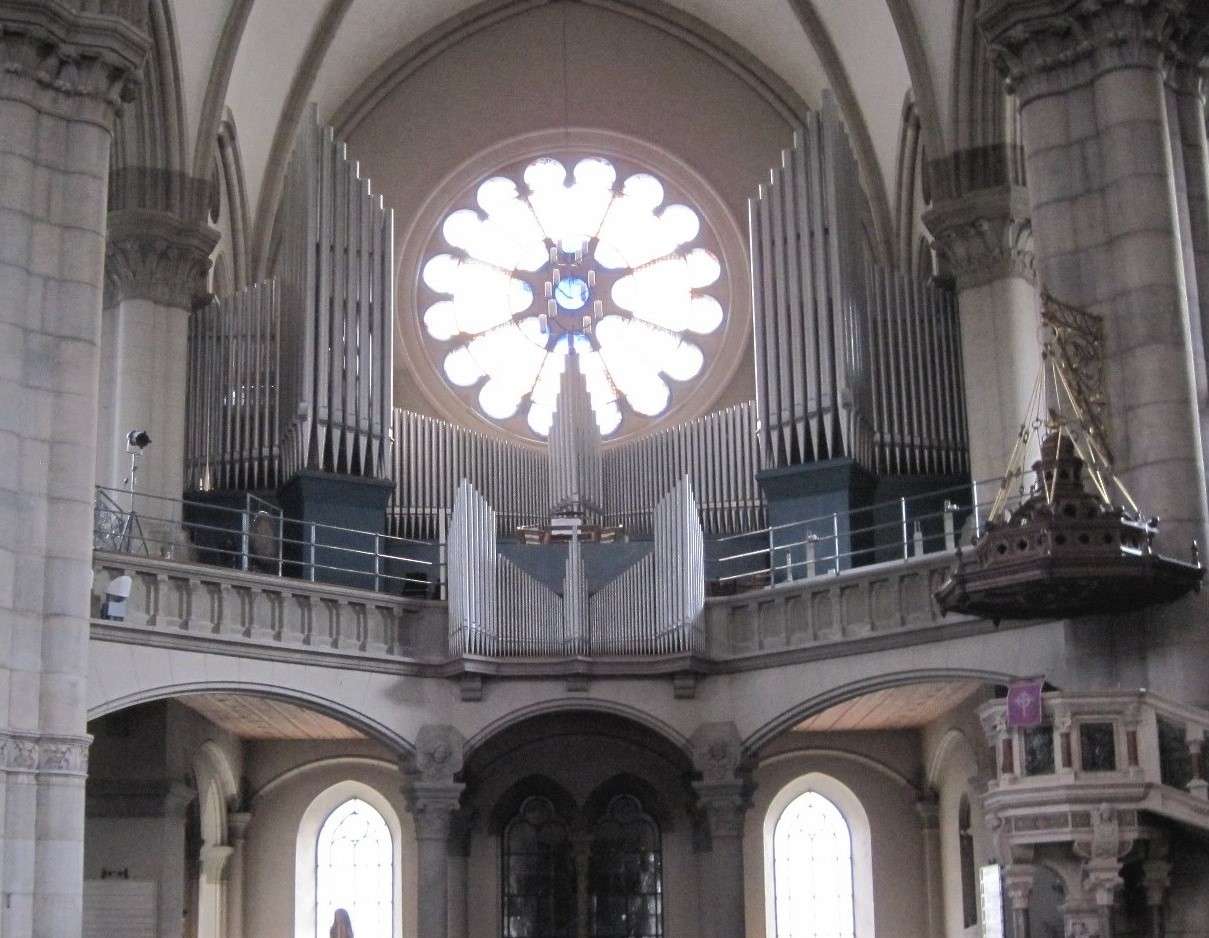 管风琴图片：位于德国慕尼黑St. Lukas 教堂的 Steinmeyer 管风琴（1932）